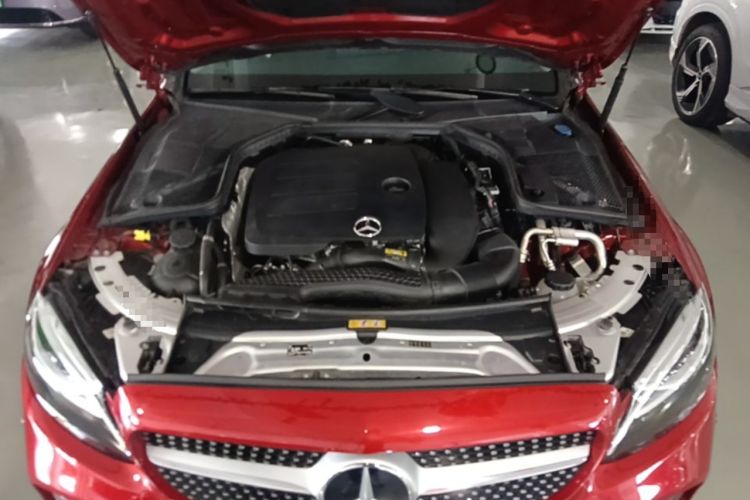 Used Mercedes-Benz C-Class 2019 C 260 L Sport Edition Engine Bay