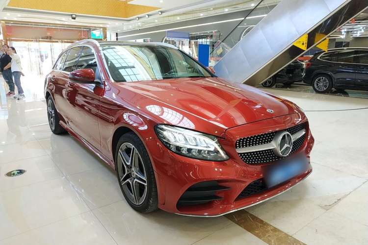 Used Mercedes-Benz C-Class 2019 C 260 Estate Front Right 45 Deg