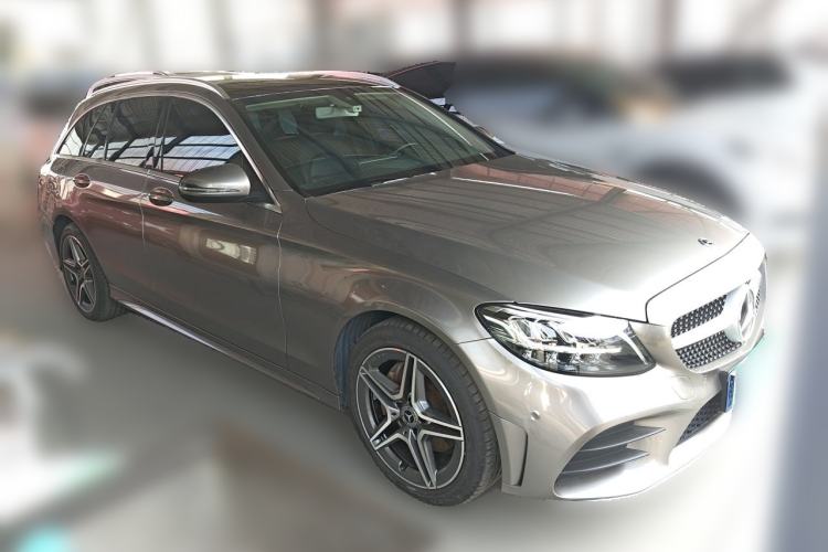 Used Mercedes-Benz C-Class 2019 C 260 Estate Front Right 45 Deg