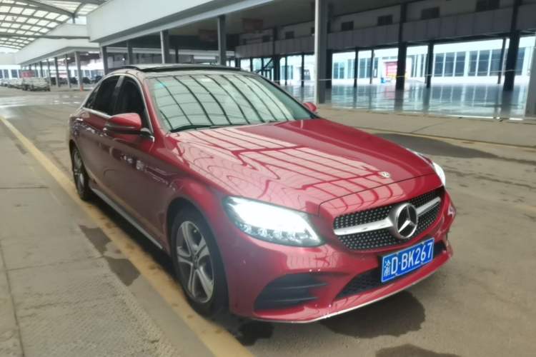 Used Mercedes-Benz C-Class 2019 Restyled C 260 L Sport Edition Front Right 45 Deg