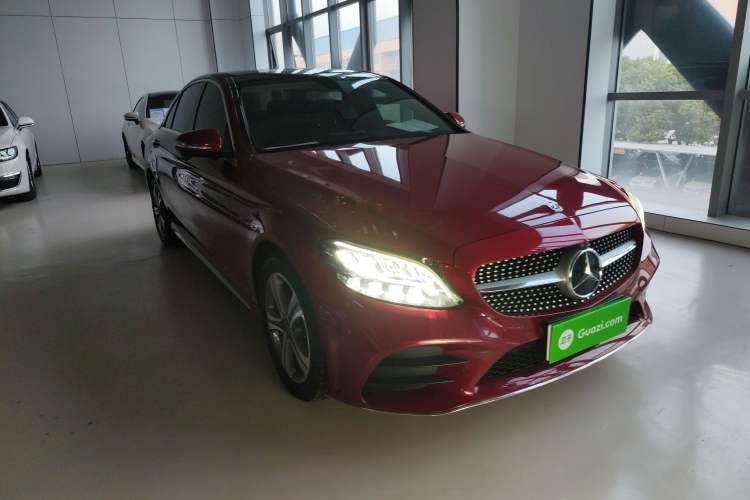 Used Mercedes-Benz C-Class 2019 C 260 L Sport Edition Front Right 45 Deg