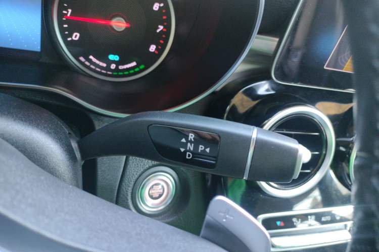 Used Mercedes-Benz C-Class 2019 C 260 Sport Edition Gear Lever