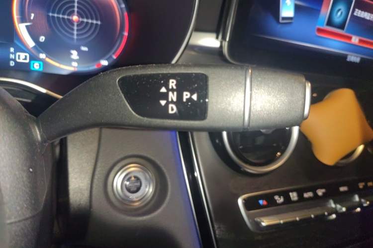 Used Mercedes-Benz C-Class 2019 Restyled C 260 L Sport Edition Gear Lever