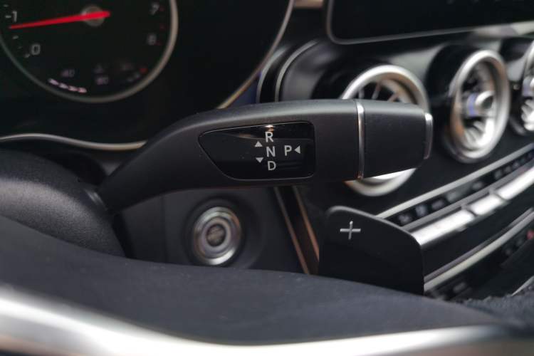 Used Mercedes-Benz C-Class 2019 C 180 L Fashion Edition Sport Version Gear Lever