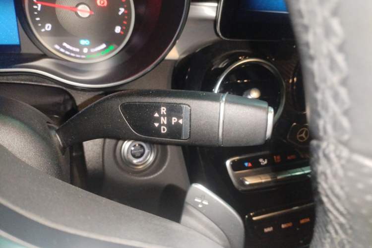 Used Mercedes-Benz C-Class 2019 C 260 Sport Edition Gear Lever