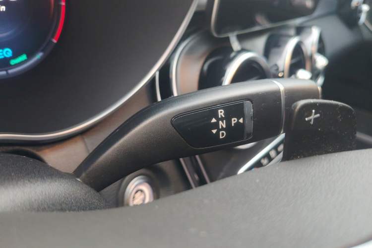 Used Mercedes-Benz C-Class 2019 Restyled C 260 L Sport Edition Gear Lever