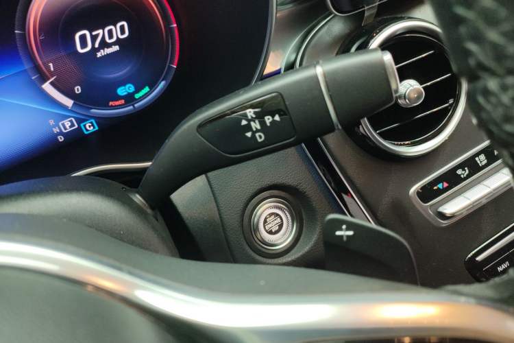 Used Mercedes-Benz C-Class 2019 Restyled C 260 L Sport Edition Gear Lever