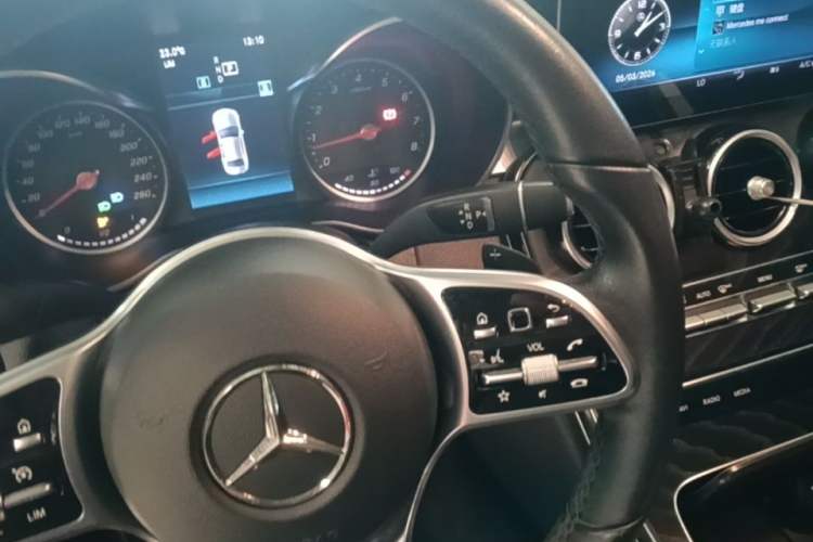 Used Mercedes-Benz C-Class 2019 C 180 L Fashion Edition Sport Version Gear Lever