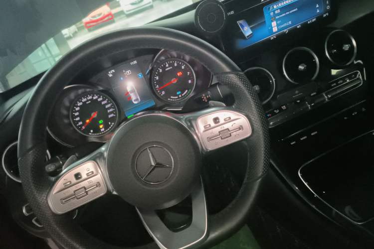 Used Mercedes-Benz C-Class 2019 C 260 Sport Edition Gear Lever
