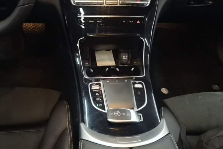 Used Mercedes-Benz C-Class 2019 C 260 Sport Edition Gear Lever