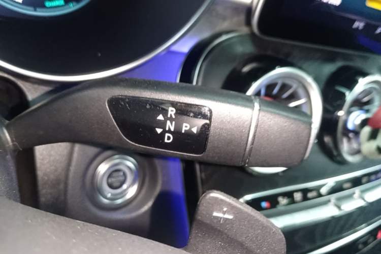 Used Mercedes-Benz C-Class 2019 C 260 L Sport Edition Gear Lever
