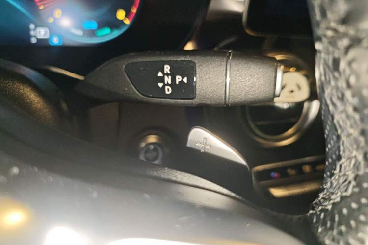 Used Mercedes-Benz C-Class 2019 C 260 Coupe Gear Lever