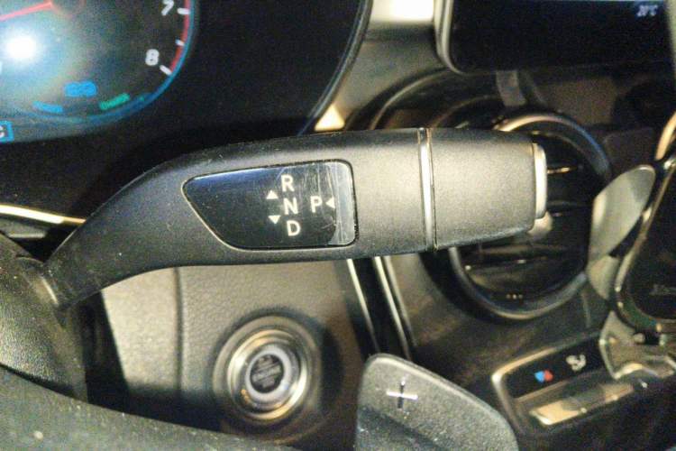 Used Mercedes-Benz C-Class 2019 Restyled C 260 L Sport Edition Gear Lever