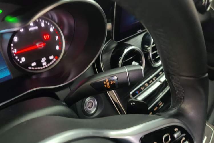 Used Mercedes-Benz C-Class 2019 C 180 L Fashion Edition Sport Version Gear Lever