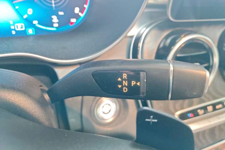 Used Mercedes-Benz C-Class 2019 Restyled C 260 L Sport Edition Gear Lever