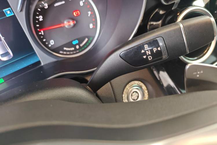 Used Mercedes-Benz C-Class 2019 C 260 Sport Edition Gear Lever