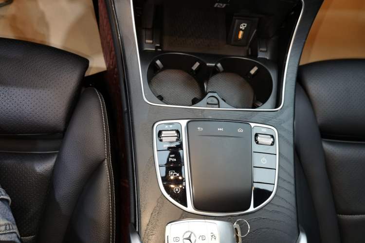 Used Mercedes-Benz C-Class 2019 Restyled C 260 L Sport Edition Gear Lever