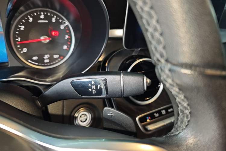 Used Mercedes-Benz C-Class 2019 C 180 L Fashion Edition Sport Version Gear Lever