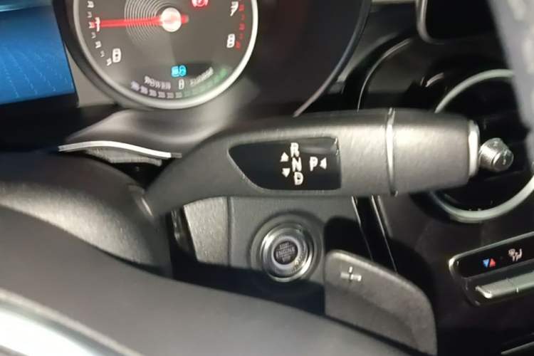 Used Mercedes-Benz C-Class 2019 C 260 L Sport Edition Gear Lever