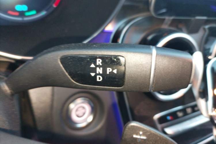 Used Mercedes-Benz C-Class 2019 C 260 L Sport Edition Gear Lever