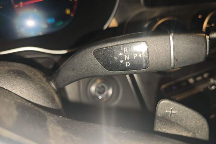 Used Mercedes-Benz C-Class 2019 C 260 L Sport Edition Gear Lever