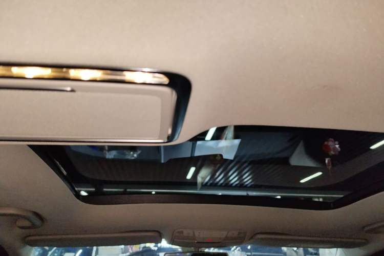 Used Mercedes-Benz C-Class 2019 Restyled C 260 L Sport Edition Headliner