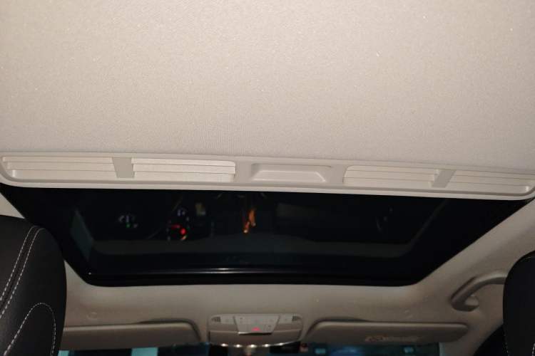 Used Mercedes-Benz C-Class 2019 C 180 L Fashion Edition Sport Version Headliner