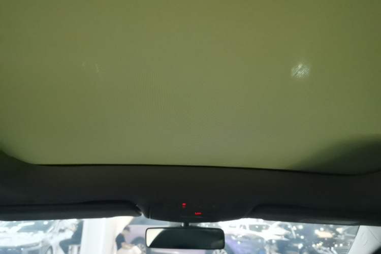 Used Mercedes-Benz C-Class 2019 Restyled C 260 L Sport Edition Headliner