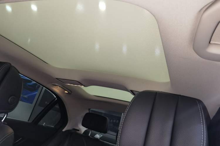 Used Mercedes-Benz C-Class 2019 Restyled C 260 L Sport Edition Headliner
