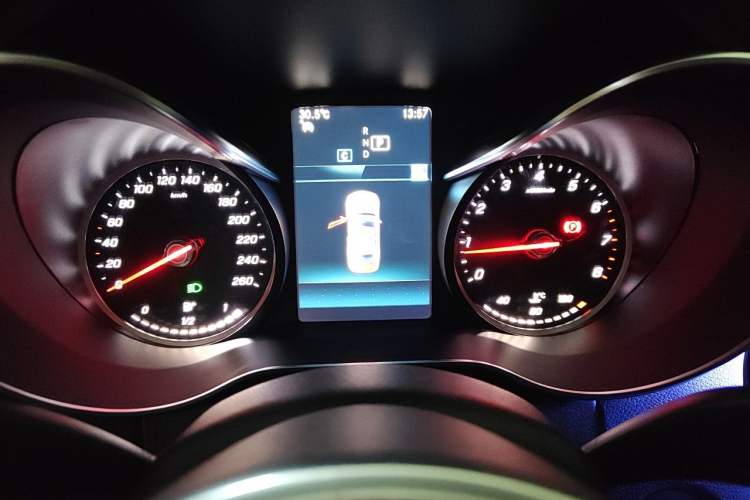 Used Mercedes-Benz C-Class 2019 C 180 L Fashion Model Instrument Cluster