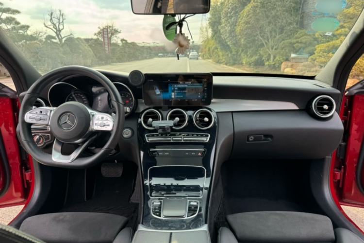 Used Mercedes-Benz C-Class 2019 C 260 Sport Edition Interior 1