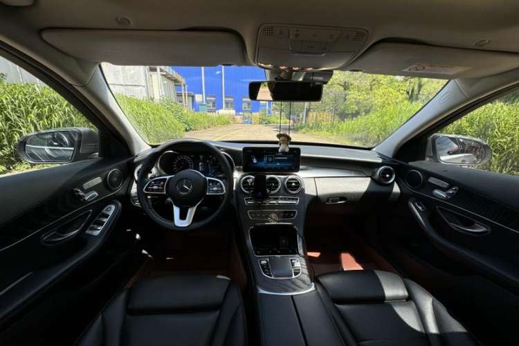 Used Mercedes-Benz C-Class 2019 C 260 Estate Interior 1