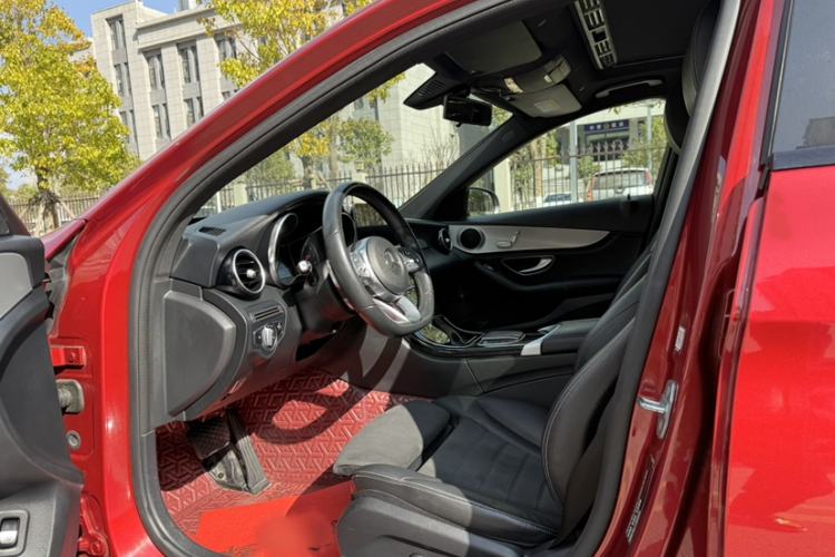 Used Mercedes-Benz C-Class 2019 C 260 Sport Edition Interior 2
