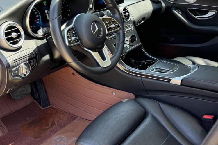 Used Mercedes-Benz C-Class 2019 C 260 Estate Interior 2