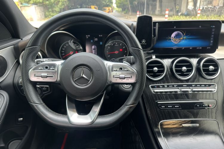 Used Mercedes-Benz C-Class 2019 C 260 Sport Edition Interior 4