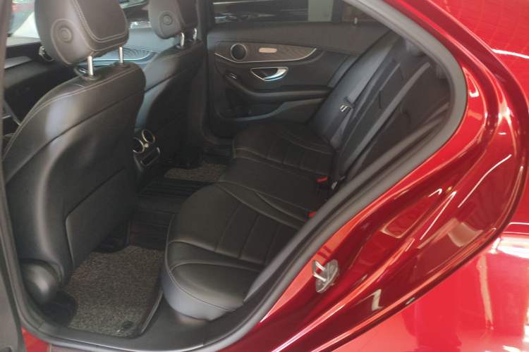 Used Mercedes-Benz C-Class 2019 C 180 L Dynamic Sports Edition Interior 4