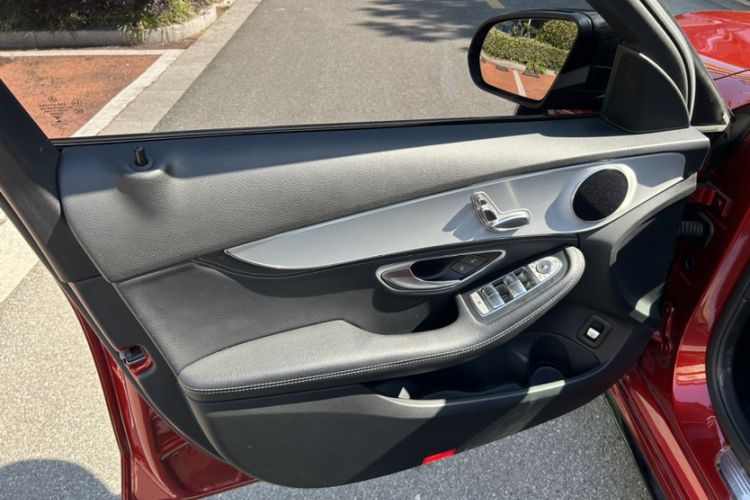 Used Mercedes-Benz C-Class 2019 C 260 Sport Edition Interior 5