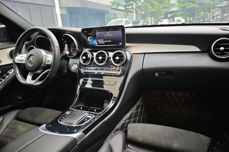 Used Mercedes-Benz C-Class 2019 C 260 Sport Edition Interior 5