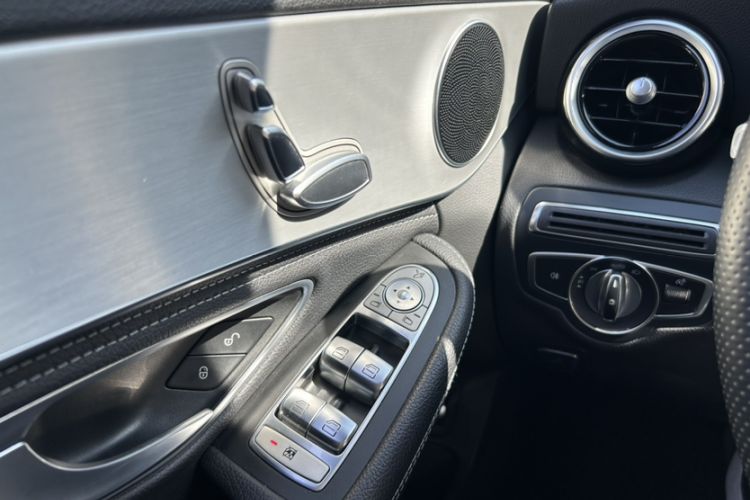 Used Mercedes-Benz C-Class 2019 C 260 Sport Edition Interior 6