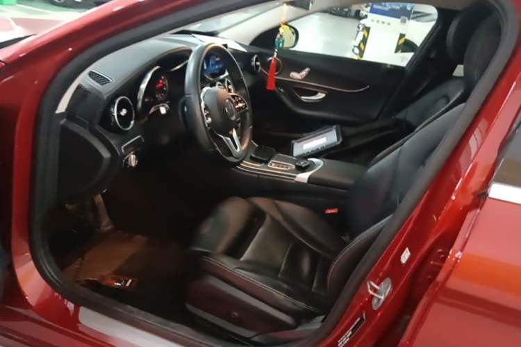 Used Mercedes-Benz C-Class 2019 C 180 L Fashion Edition Sport Version Left Front Seat
