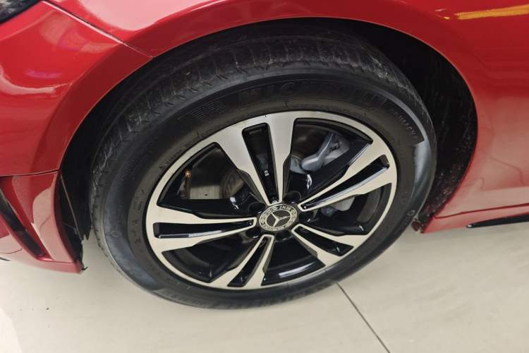 Used Mercedes-Benz C-Class 2019 C 260 Sport Edition Left Front Wheel Hub