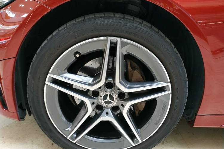 Used Mercedes-Benz C-Class 2019 C 260 Estate Left Front Wheel Hub