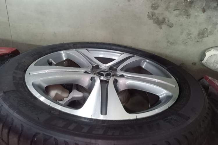 Used Mercedes-Benz C-Class 2019 C 260 L Sport Edition Left Front Wheel Hub