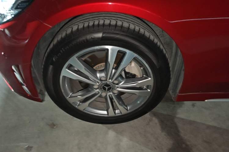 Used Mercedes-Benz C-Class 2019 C 180 L Fashion Edition Sport Version Left Front Wheel Hub