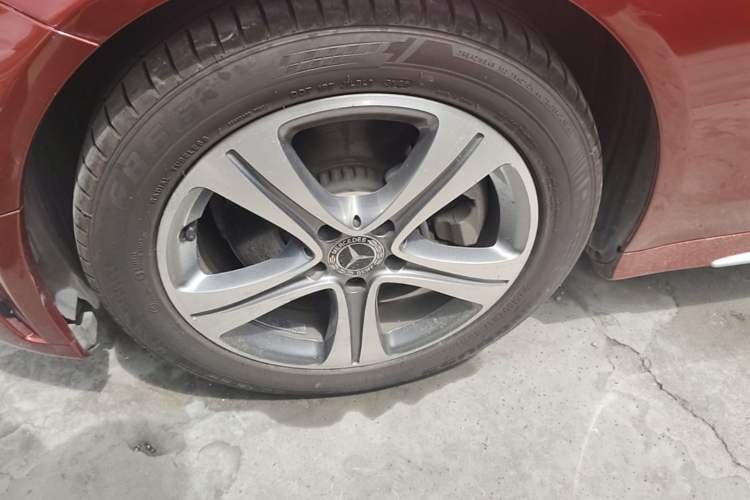 Used Mercedes-Benz C-Class 2019 Restyled C 260 L Sport Edition Left Front Wheel Hub