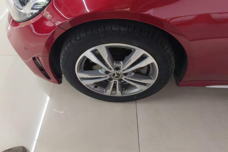 Used Mercedes-Benz C-Class 2019 C 180 L Fashion Edition Sport Version Left Front Wheel Hub