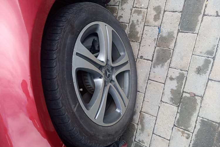 Used Mercedes-Benz C-Class 2019 Restyled C 260 L Sport Edition Left Front Wheel Hub