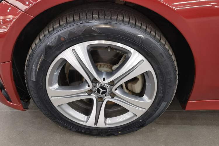 Used Mercedes-Benz C-Class 2019 Restyled C 260 L Sport Edition Left Front Wheel Hub