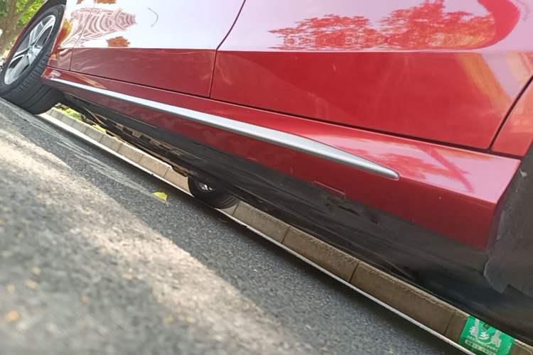 Used Mercedes-Benz C-Class 2019 C 260 L Sport Edition Left Side Sill