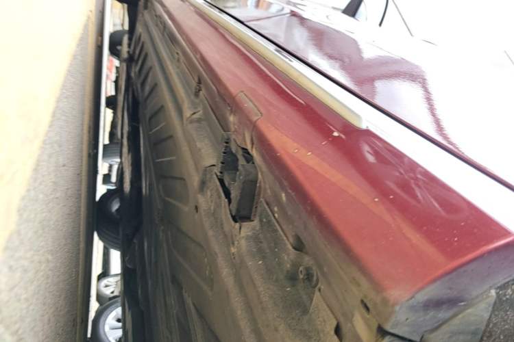 Used Mercedes-Benz C-Class 2019 C 260 L Sport Edition Left Side Sill